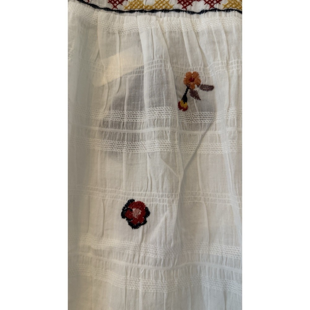 Floral Embroidered White Blouse Lightweight Size Small - Picture 6 of 10
